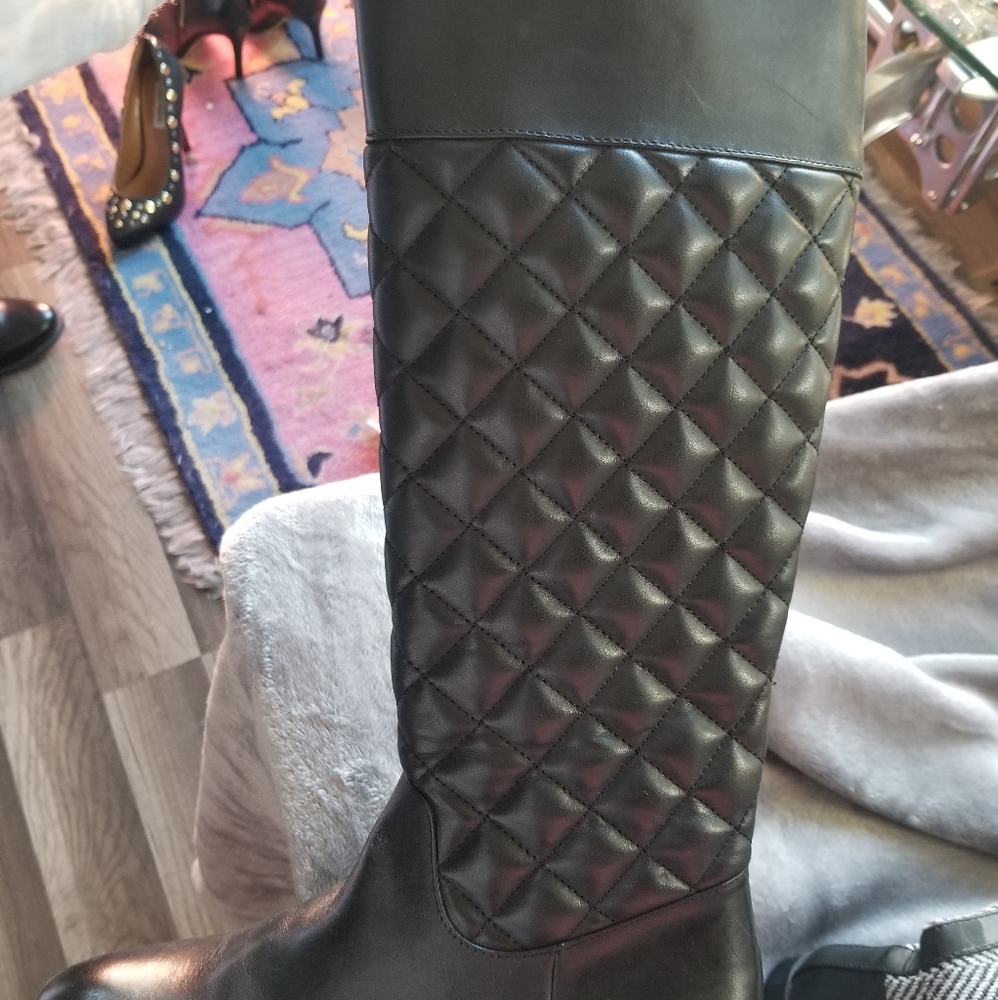 Boots - Picture 2 of 8
